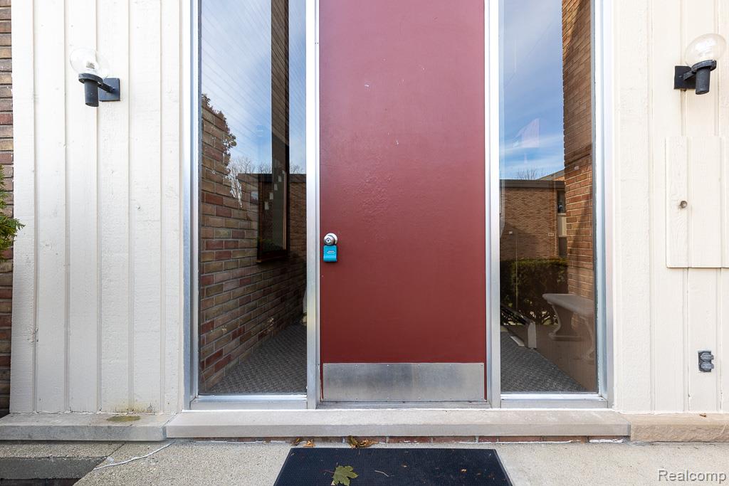 4047 W MAPLE Road, Bloomfield Hills, MI — Photo 4