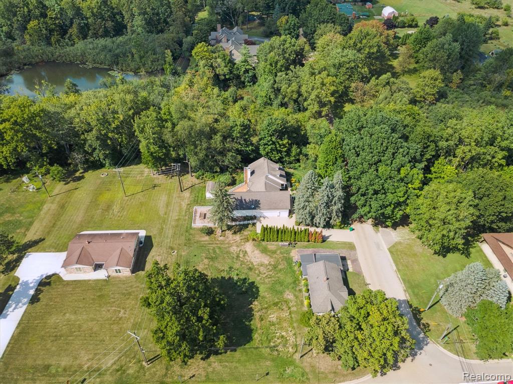 7127 Perry Lake Road, Clarkston, MI — Photo 64