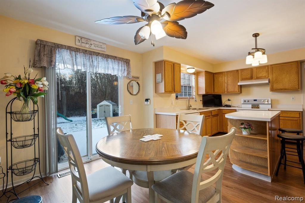 14917 BROOKSIDE Drive, Van Buren, MI 48111 — Photo 9