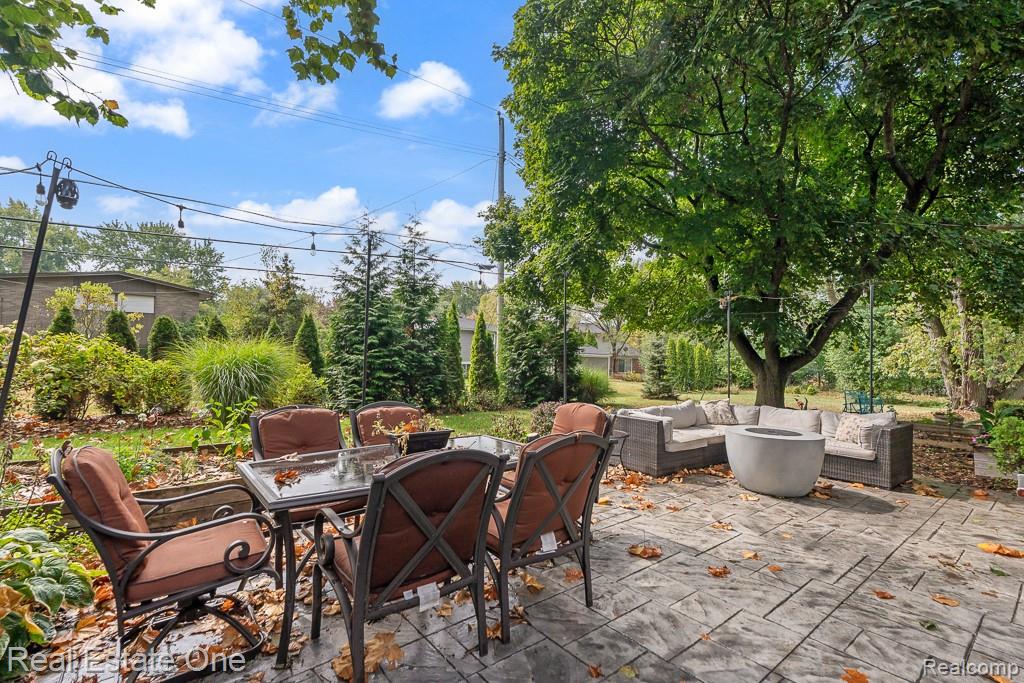 4203 Sugar Grove Court, Troy, MI 48098 — Photo 42