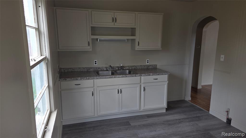733 Vermilya Avenue, Flint, MI 48507 — Photo 8