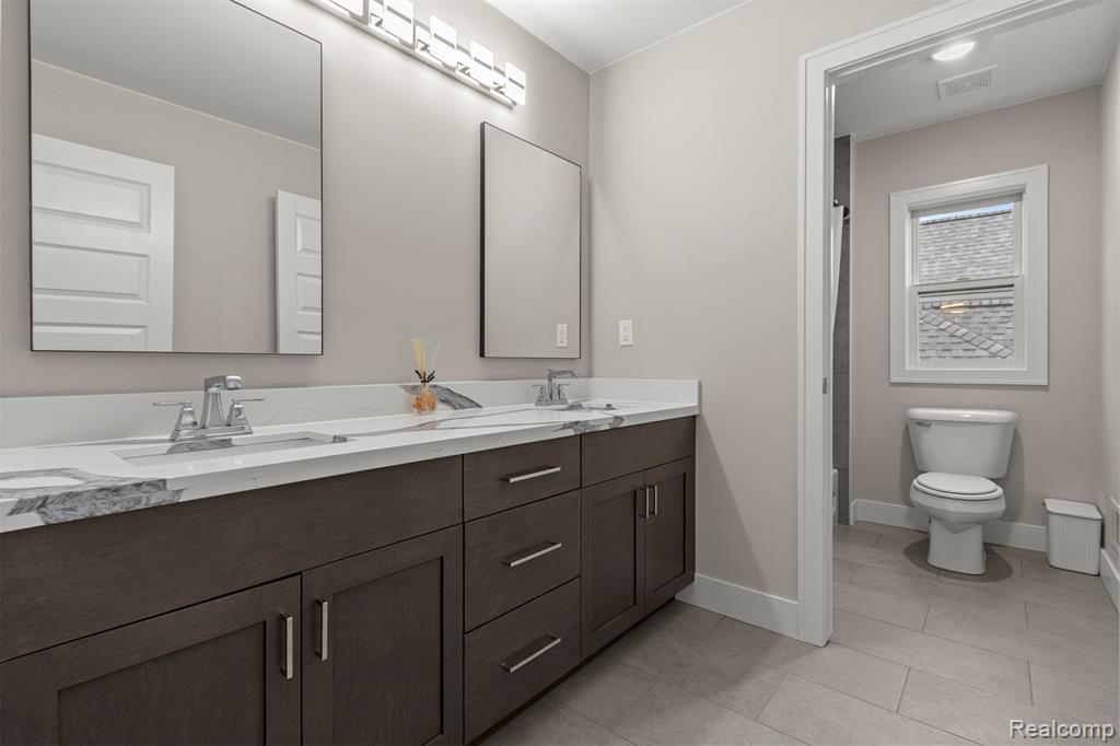 8615 Greendale Drive, Sterling Heights, MI 48312 — Photo 28