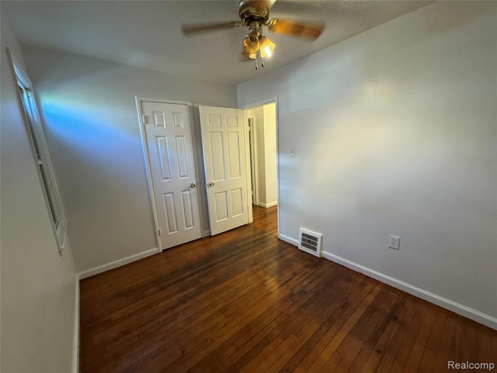 9801 Kensington Avenue, Detroit, MI 48224 — Photo 5