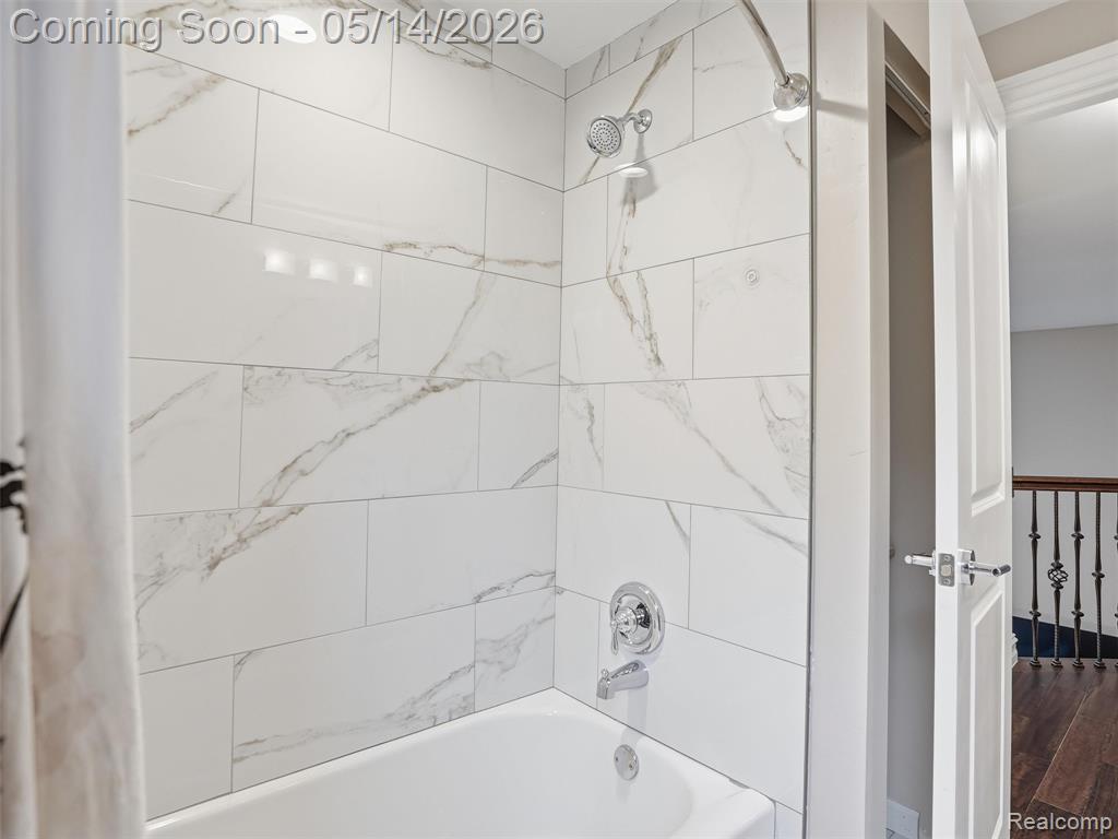 2092 Langham Drive, West Bloomfield, MI 48323 — Photo 38