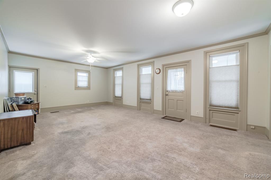43 N GLASPIE Street, Oxford, MI 48371 — Photo 13