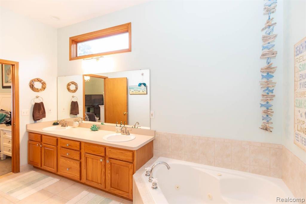 914 E LIBERTY Street, Milford, MI 48381 — Photo 45