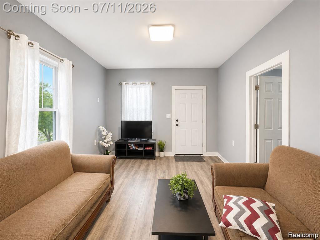 2415 McLean Street, Hamtramck, MI 48212 — Photo 3