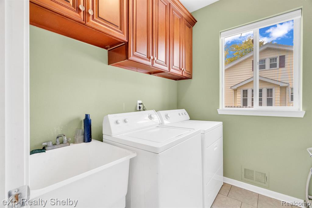 24986 Murray Street, Harrison Township, MI — Photo 38