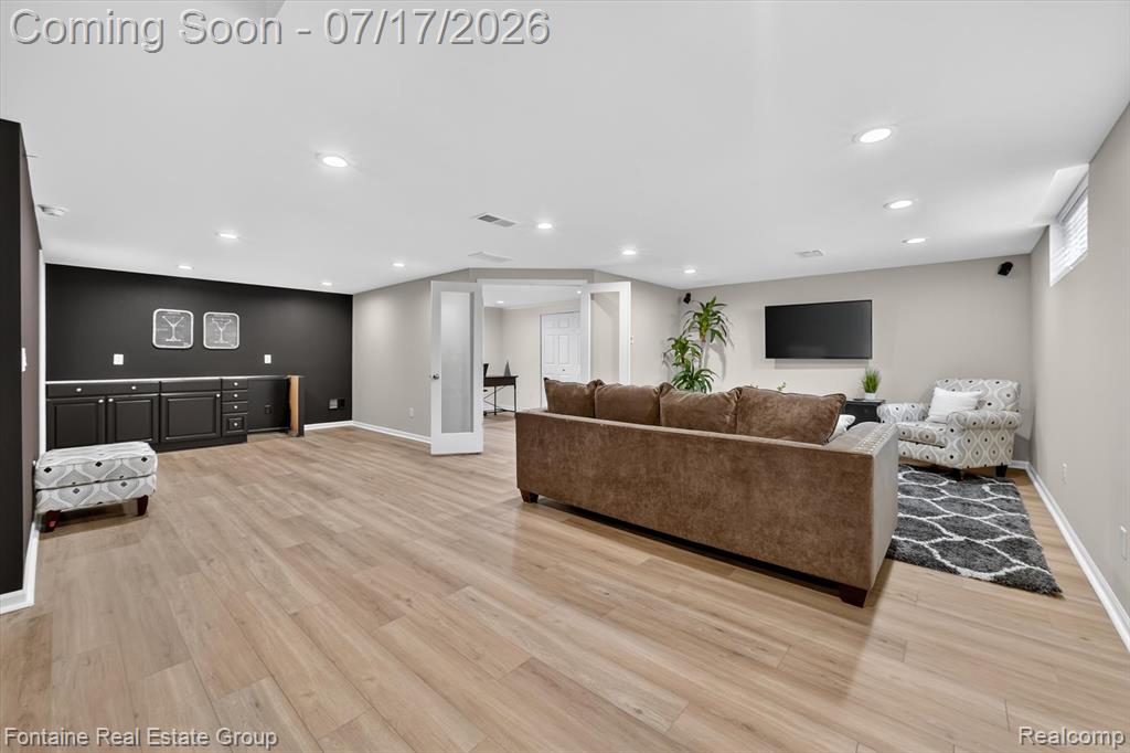 240 Rosebud Court, Walled Lake, MI 48390 — Photo 44