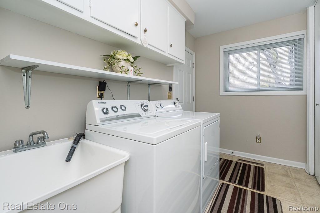 61 Nesbit Lane, Rochester Hills, MI 48309 — Photo 15
