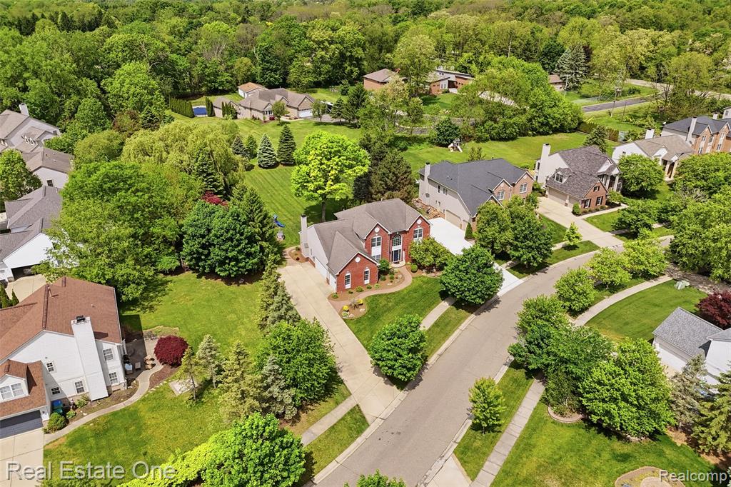 5097 Birkdale Drive, Commerce Twp, MI 48382 — Photo 42