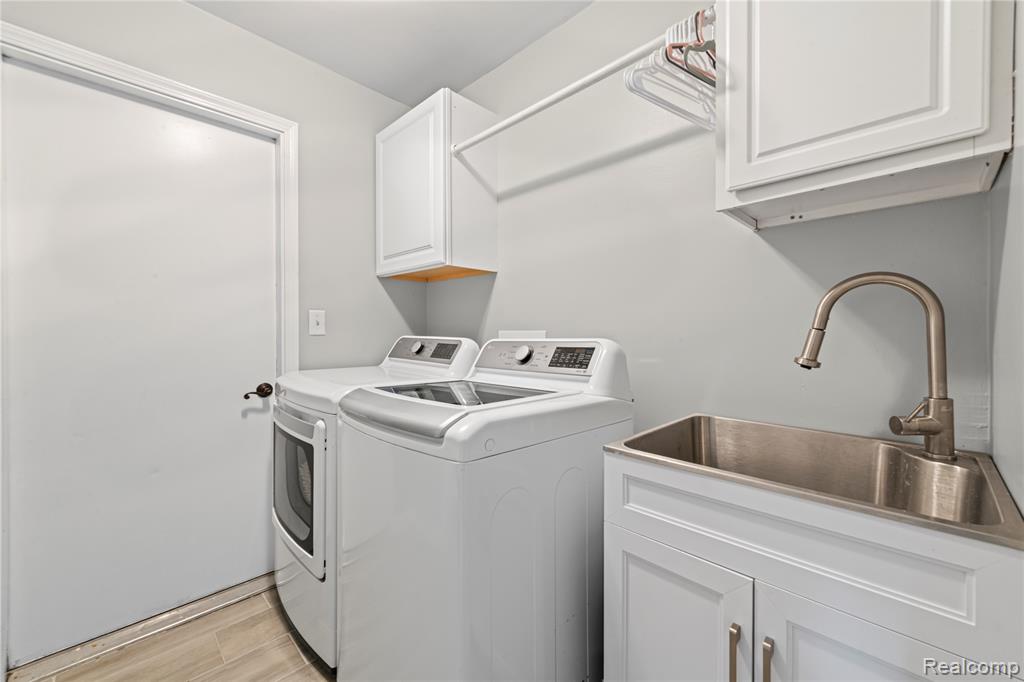 7459 Admiralty Drive, Canton, MI 48187 — Photo 16