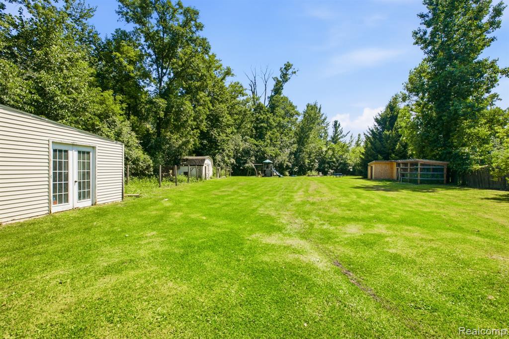5275 Gratiot Avenue, St. Clair, MI 48079 — Photo 32
