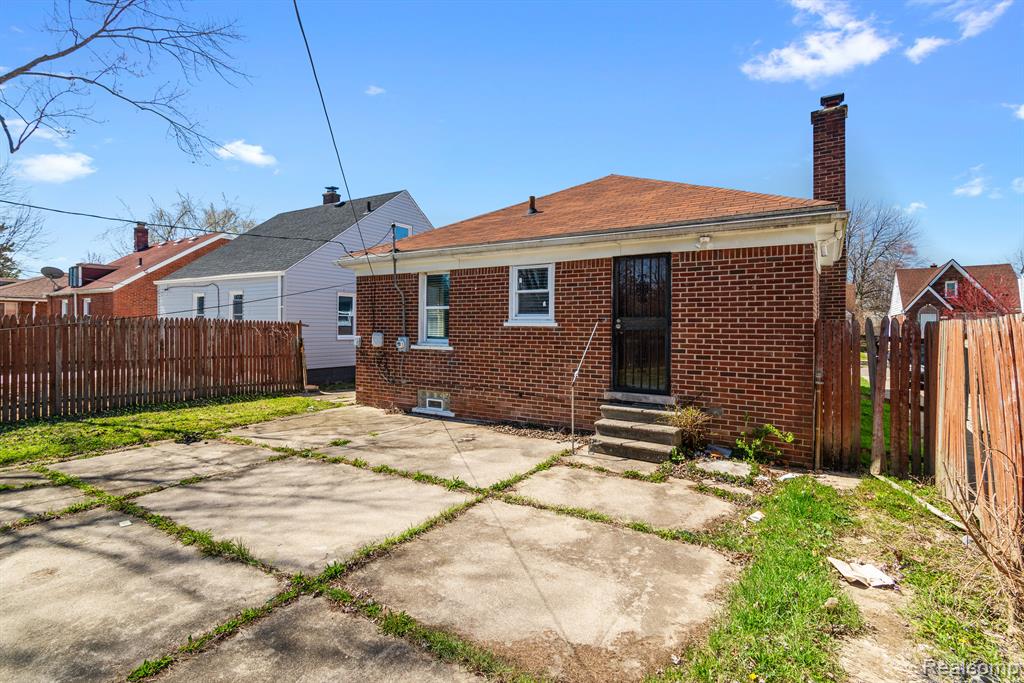 7668 HEYDEN Street, Detroit, MI 48228 — Photo 24