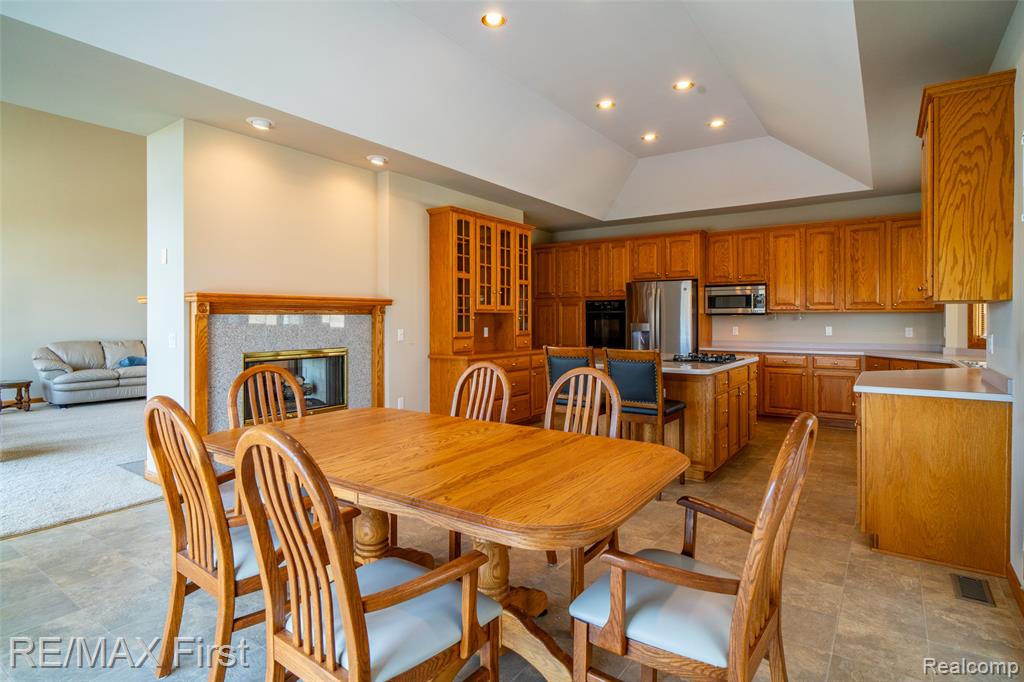 47368 Dove Court, Shelby Twp, MI 48315 — Photo 17