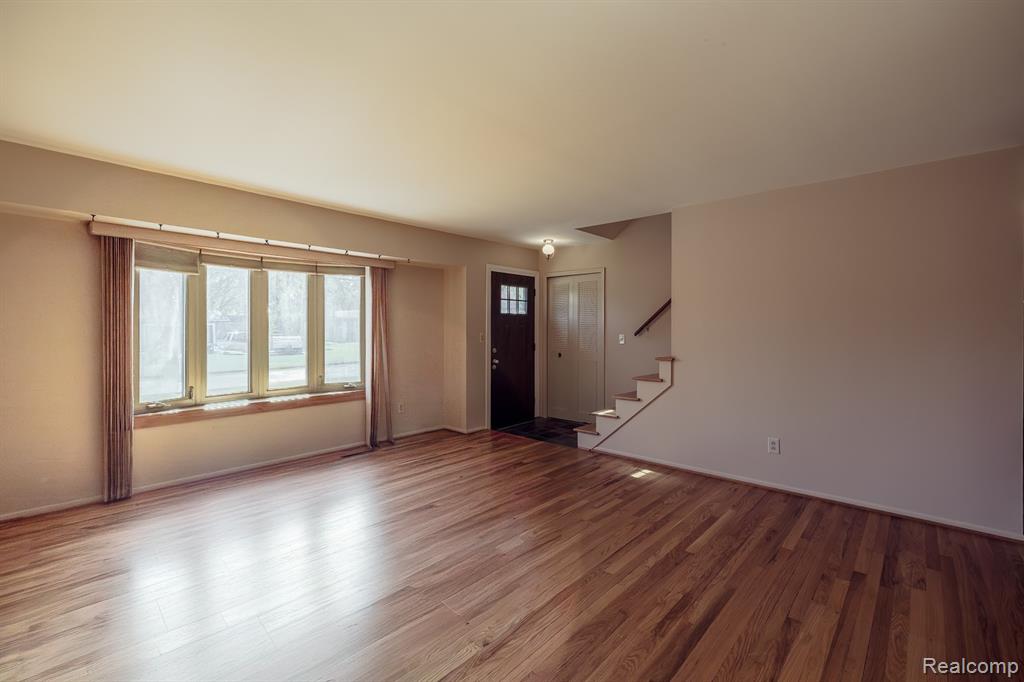 7070 Aldredge Drive, Swartz Creek, MI 48473 — Photo 3