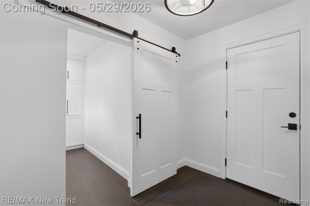 1890 Spruce Drive, Commerce Twp, MI 48390 — Photo 18