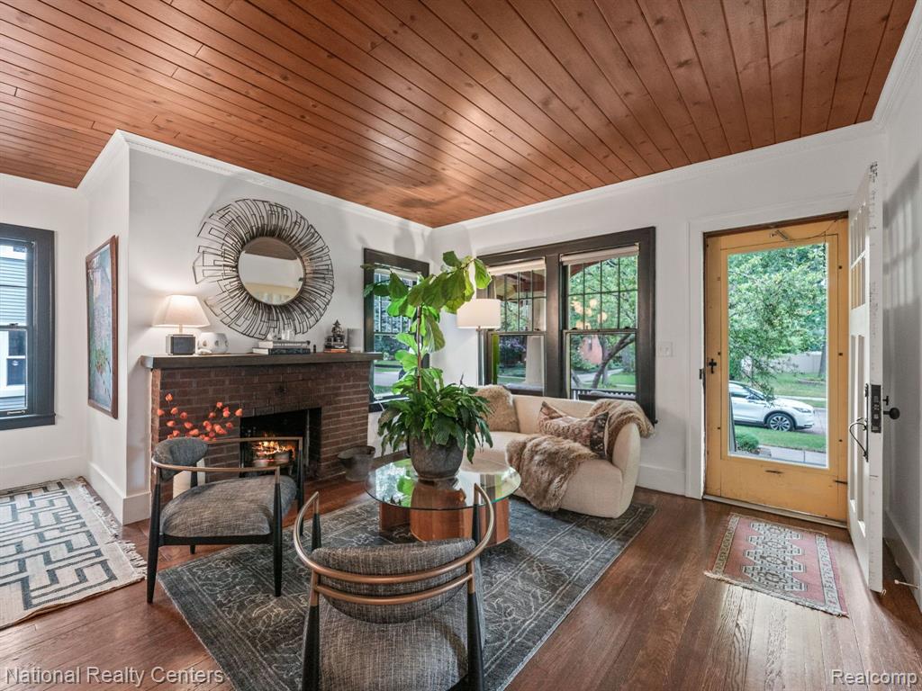 44 DEVONSHIRE Road, Pleasant Ridge, MI — Photo 5