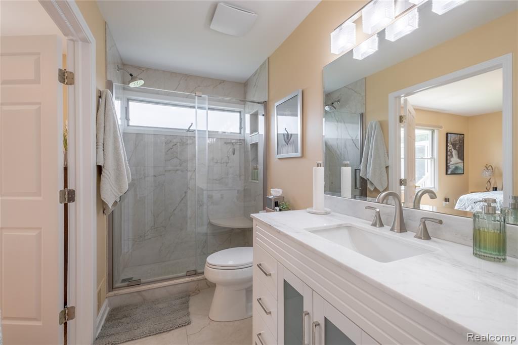 575 Rolling Hills Lane, Lapeer, MI 48446 — Photo 17