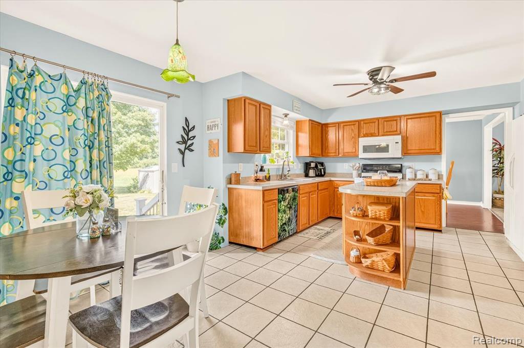 14642 Wildbrook Drive, Belleville, MI 48111 — Photo 35