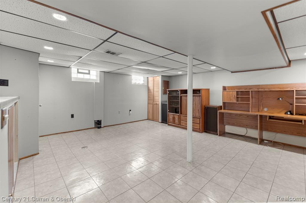 7146 Luana Avenue, Allen Park, MI 48101 — Photo 24