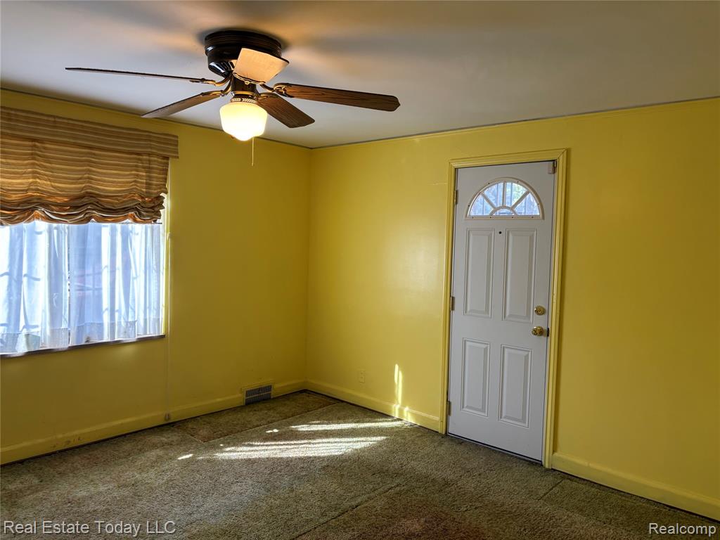 12950 Mackenzie Street, Detroit, MI 48228 — Photo 11