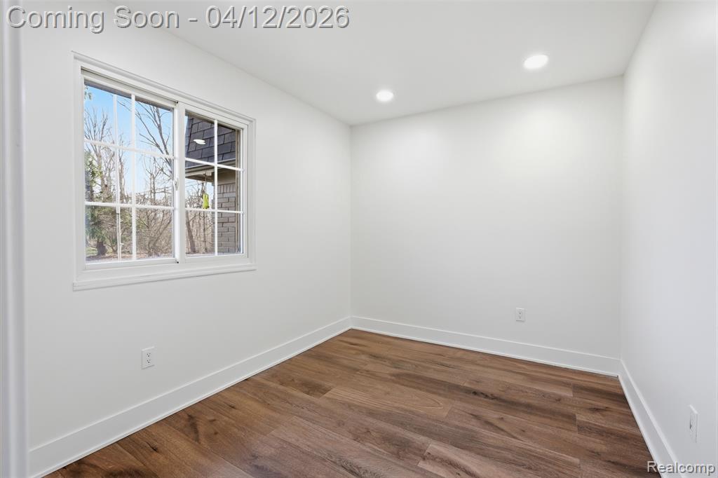 18878 Sunbright Avenue, Lathrup Village, MI 48076 — Photo 13