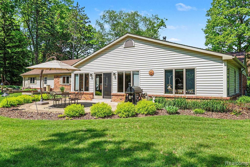 2080 Teggerdine Road, White Lake, MI — Photo 33