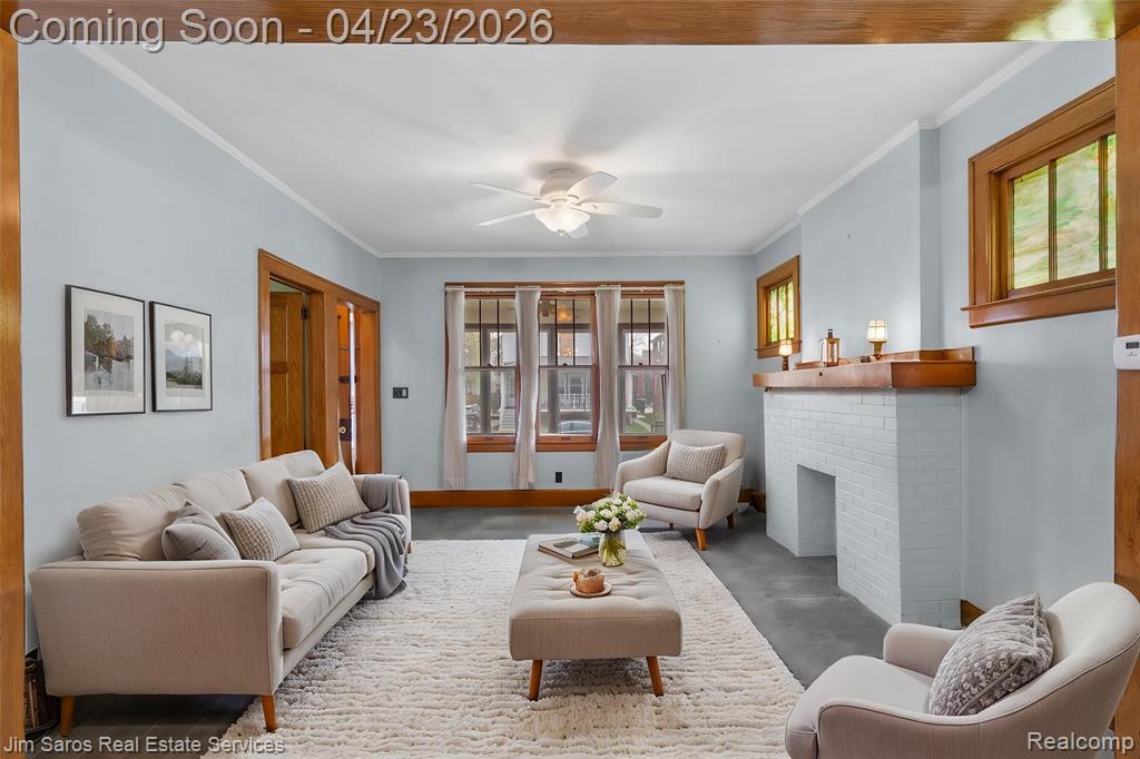 1053 Wayburn Street, Grosse Pointe, MI 48230 — Photo 4