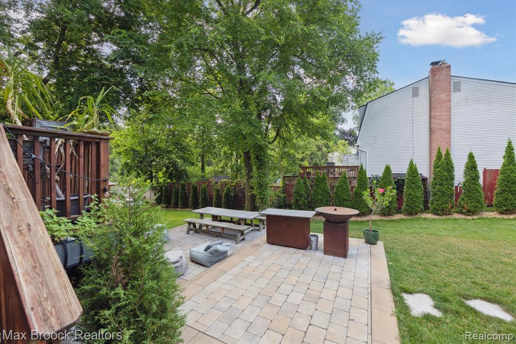 5745 Eastman Boulevard, West Bloomfield, MI 48323 — Photo 64