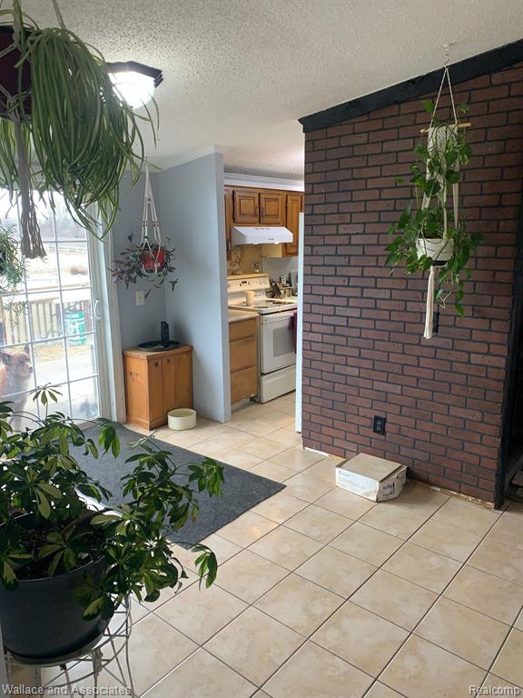 8407 SMITHS CREEK Road, Wales, MI — Photo 9