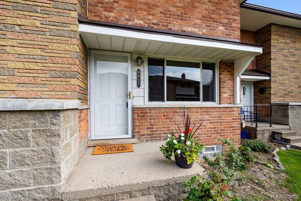 9917 MIDDLEBELT Road, Livonia, MI 48150 — Photo 8