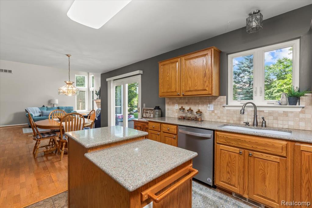 668 Eider Way, Oxford, MI 48371 — Photo 13