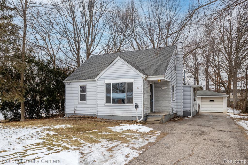 8255 GARBOR Avenue, Warren, MI 48093 — Photo 2