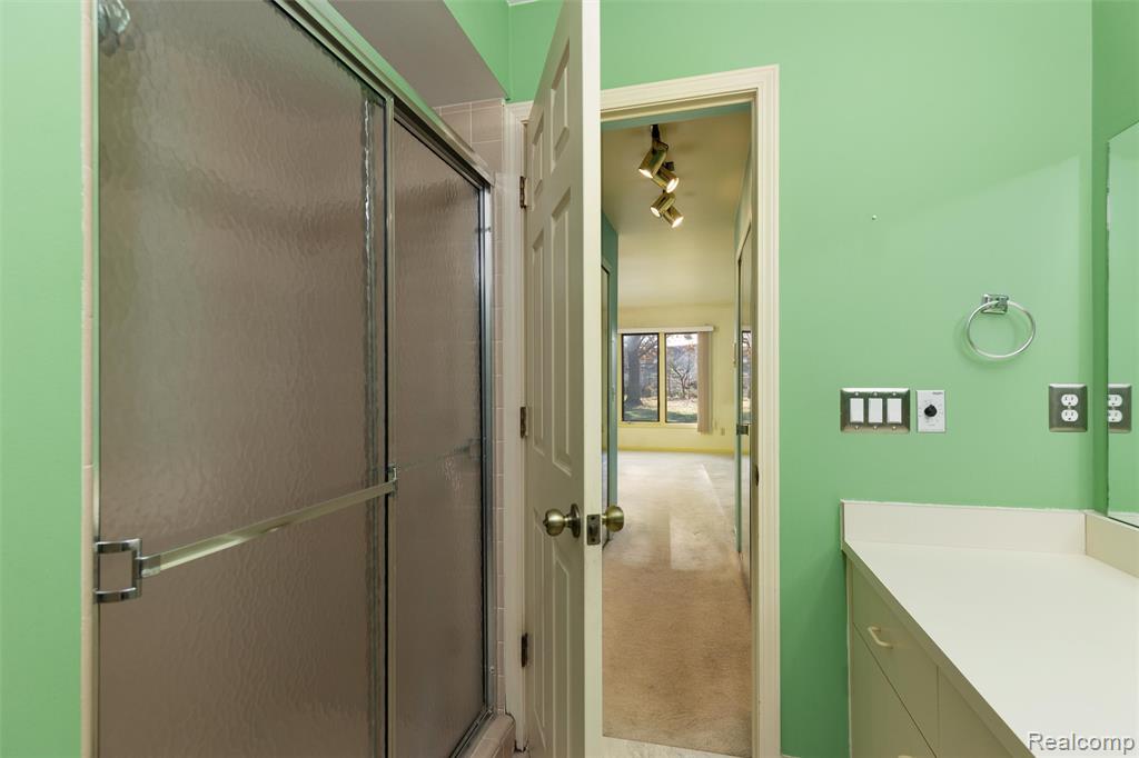 43151 W Kirkwood Drive, Clinton Twp, MI 48038 — Photo 15