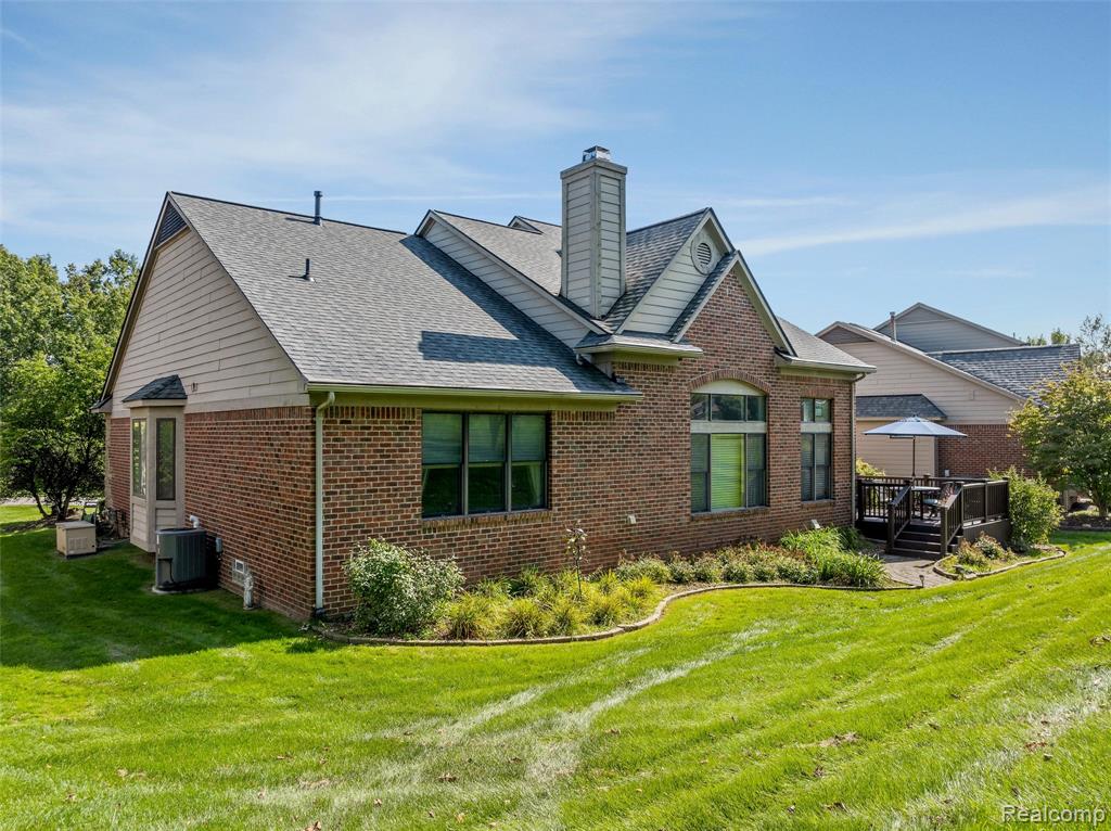 4687 Oakhurst Ridge Road, Clarkston, MI 48348 — Photo 5