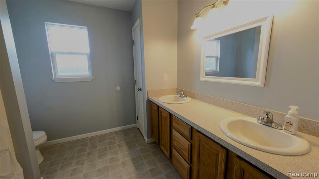 7427 Seymour Road, Swartz Creek, MI 48473 — Photo 15