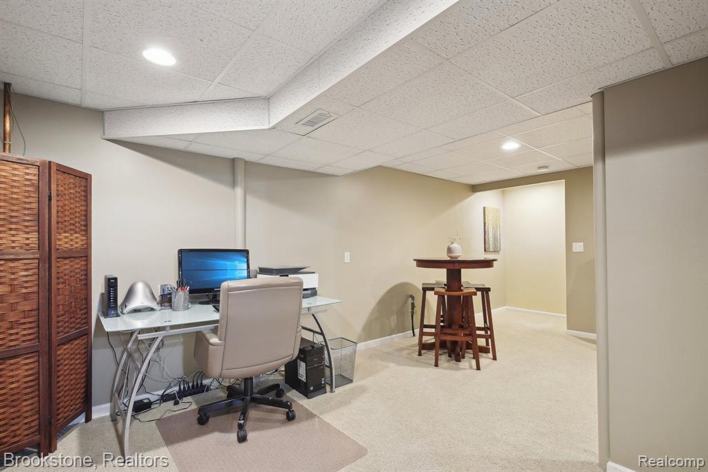4055 HIGHVIEW, Waterford, MI 48329 — Photo 28