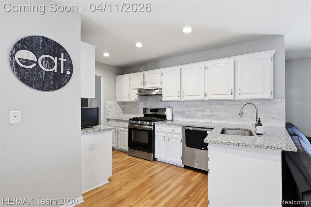 43800 Simsbury Street, Canton, MI 48187 — Photo 9