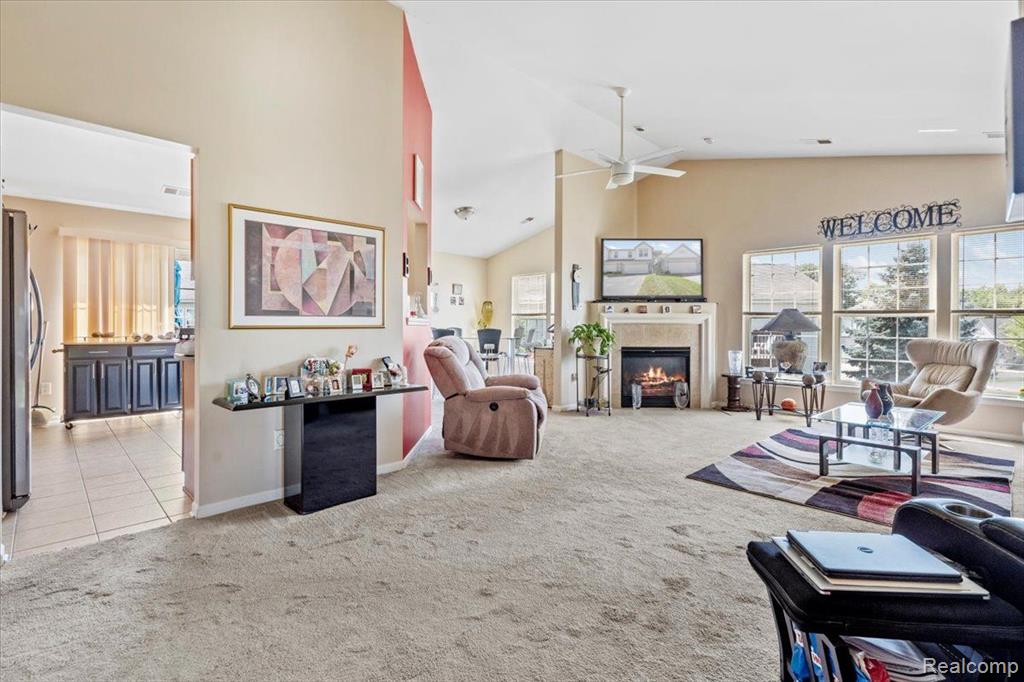 26606 KIRKWAY Circle, Woodhaven, MI 48183 — Photo 15