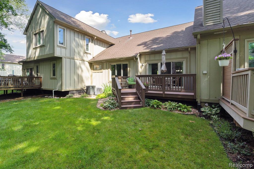 2736 MAPLE FOREST Drive, Wixom, MI 48393 — Photo 32
