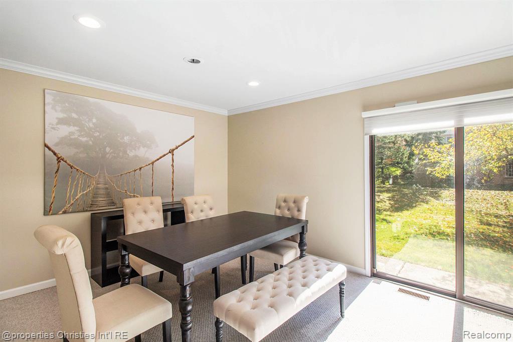 5762 DRAKE HOLLOW Drive W, West Bloomfield, MI — Photo 9