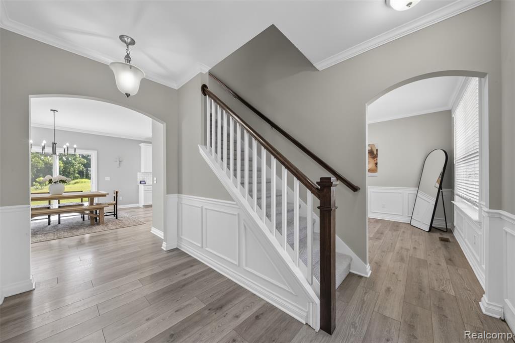 2429 Walnut View Dr, Howell, MI 48855 — Photo 4
