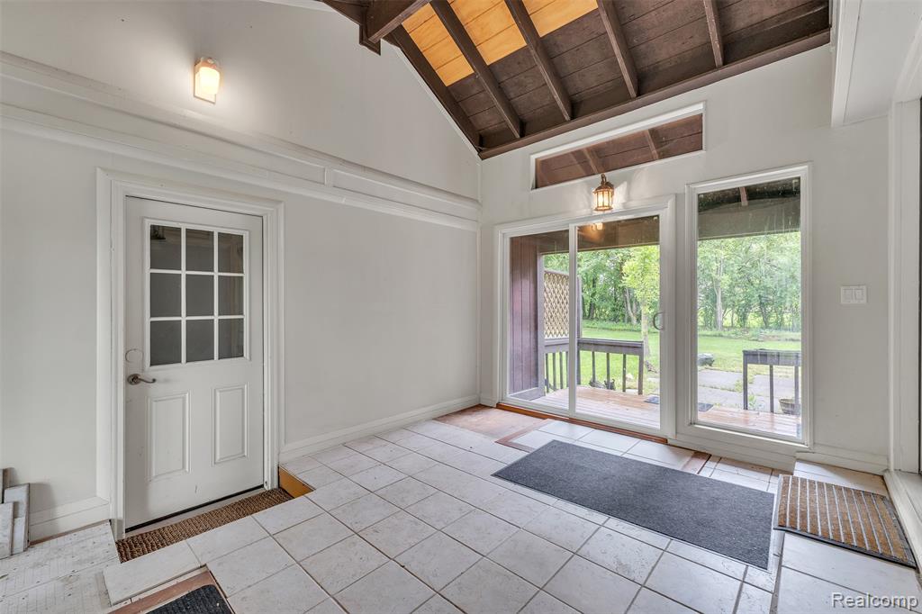 5772 Perrytown Drive, West Bloomfield, MI — Photo 7