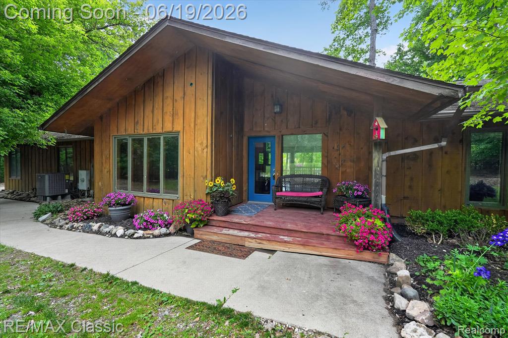 12189 Gage Road, Holly, MI 48442 — Photo 2