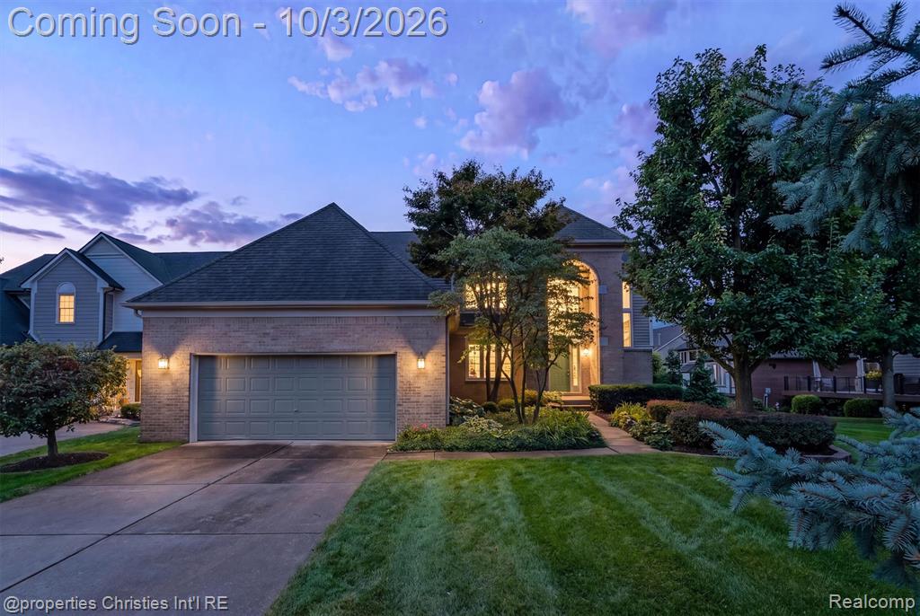 7894 Glacier Club Drive, Washington, MI