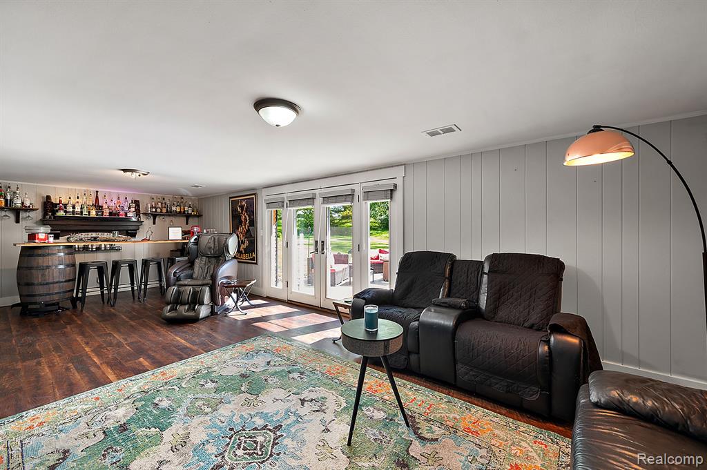 6491 HILLS Drive, Bloomfield Hills, MI 48301 — Photo 26