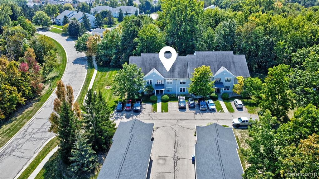 12364 Saint Andrews Way, 66, Fenton, MI 48430 — Photo 4