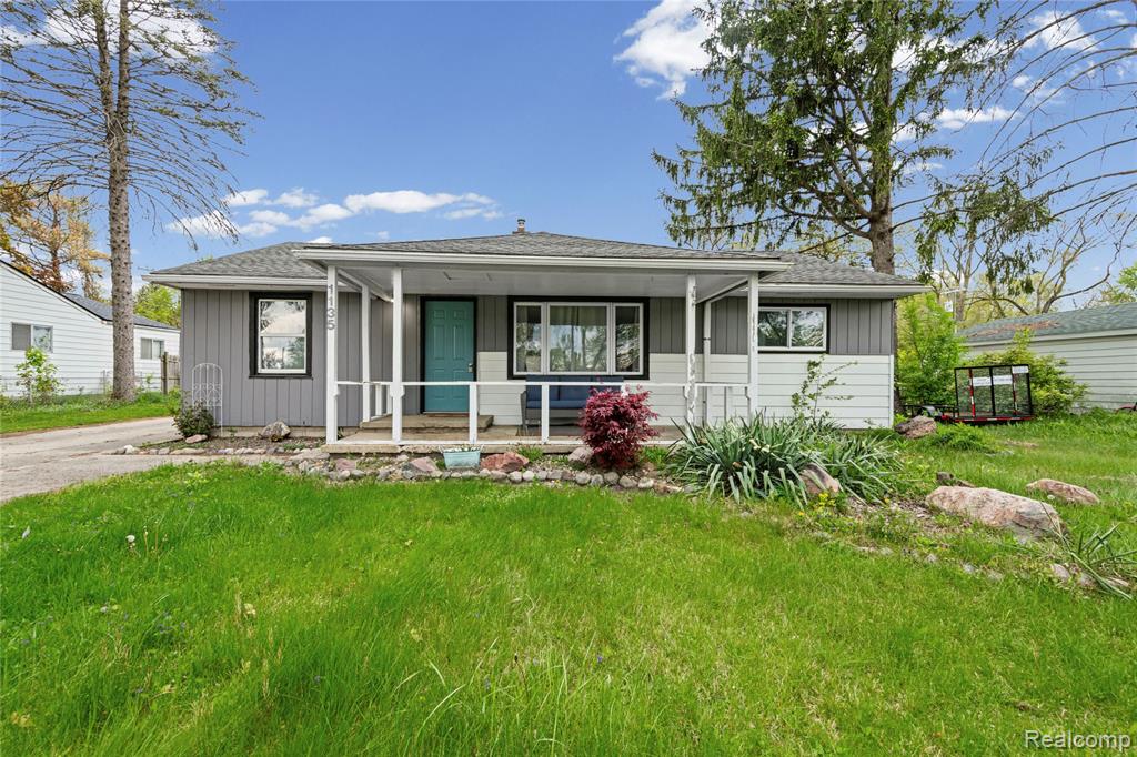 1135 Quinif Drive, Walled Lake, MI 48390