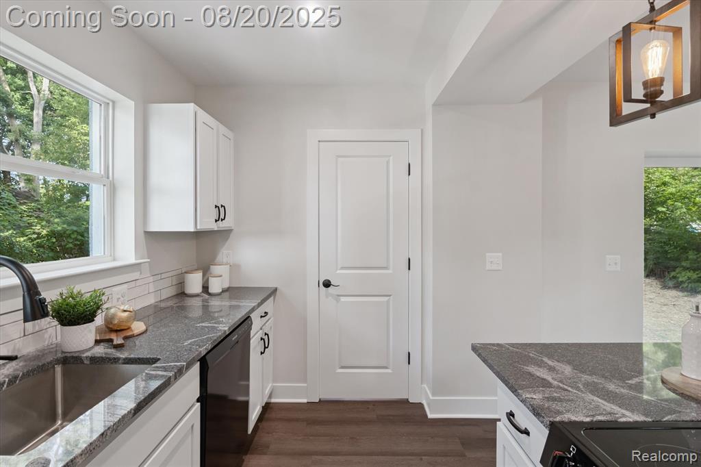 595 N. Perry Street, Pontiac, MI 48342 — Photo 14
